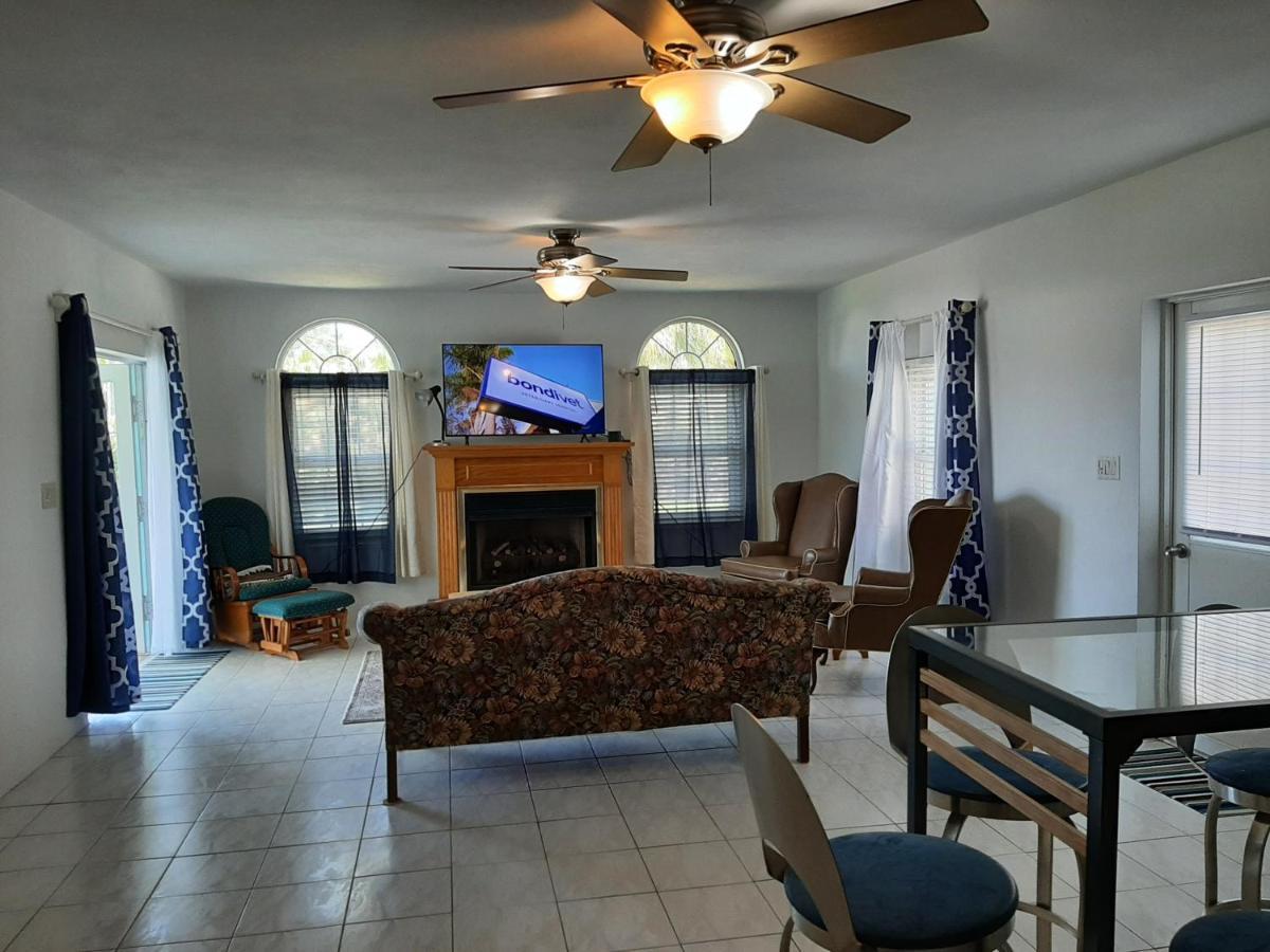 Airbab Moon Gate West Apartamento Mount Pleasant Exterior foto